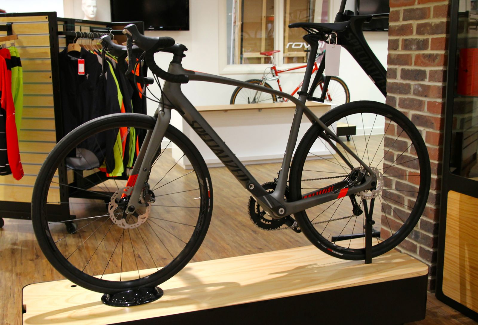 Specialized diverge shop 2014